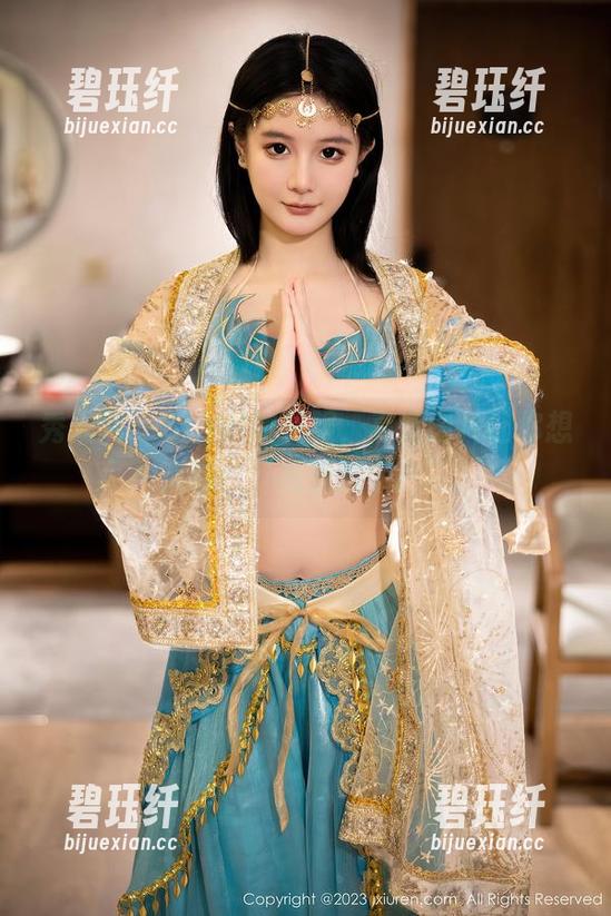 秀人网 - Sibyl的礼服，高清图片让你想大喊：‘我要这个！’
