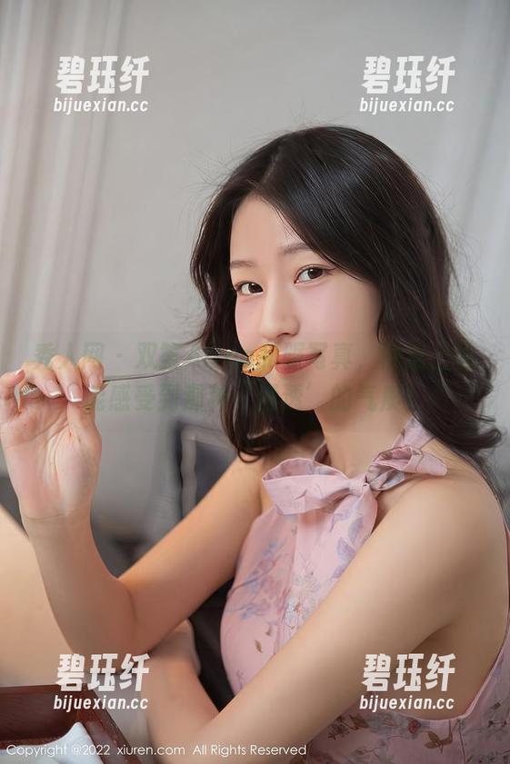 秀人网 - 双笙Alina和服写真，网盘上也能感受到那种‘通透’的气质！