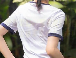 秀人网 – 吃白菜的vi菜菜空姐的图片分享：高空上也有生活小确幸！