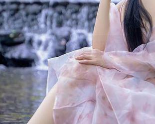 秀人网 – 又来了！唐翩翩的校服作品更新，让我又想起青春!