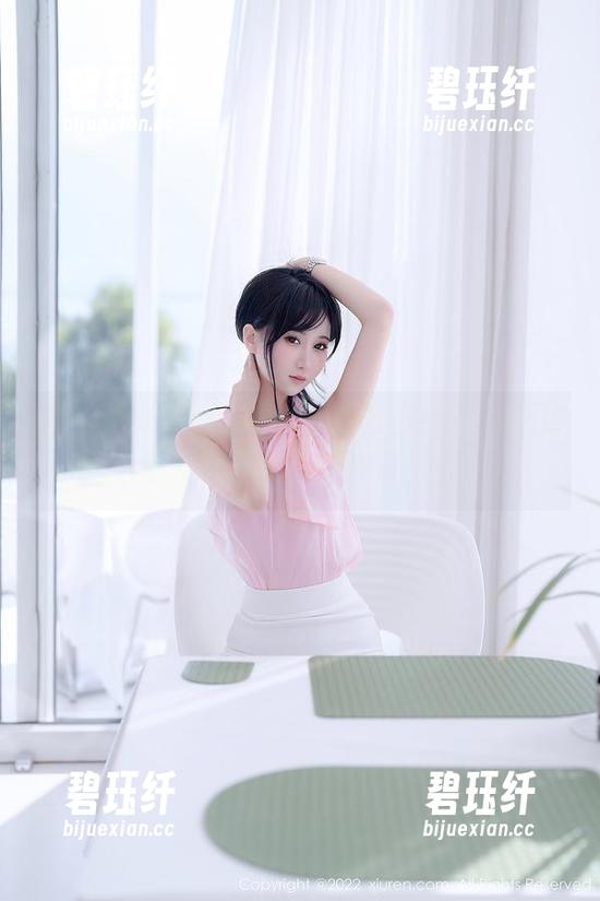 秀人网 - 轻松一夏：小茉莉jasmine死库水美图合集，清凉又撩人