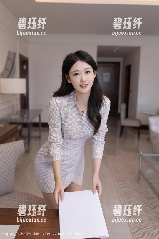 秀人网-林子欣Freya 秀人网 - 超吸睛的林子欣Freya美腿套图:腿如刀削,心如鹿撞!