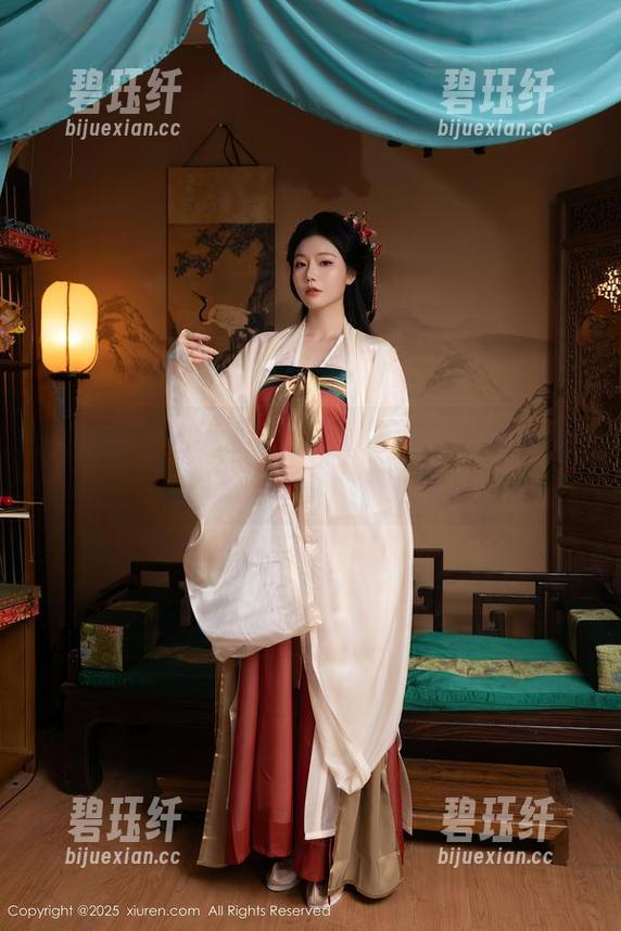 秀人网 - 这组泳装作品，林文文yooki真的是在偷心啊！分享你不会想错过的！