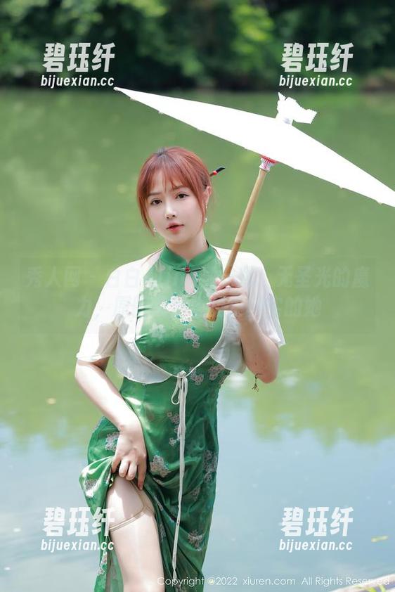 秀人网-白白Alina 秀人网 - 白白Alina睡衣照:无圣光的魔力,原图带你看见更真实的她