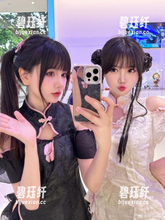 通过秋山AkI的“裸足”写真图册，感受那抹无意间的诱惑，有点难以抵挡耶。