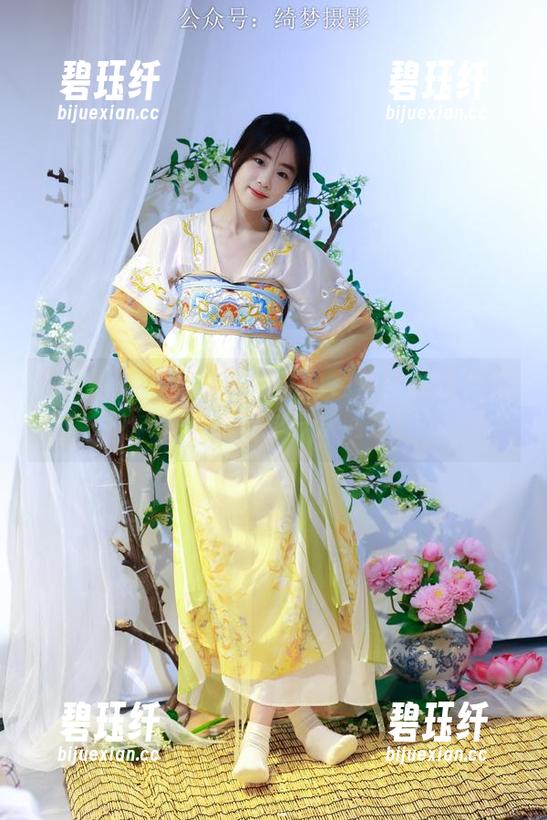 绮梦摄影-月月 绮梦摄影 - 月月和她的白色梦:在线合集,幽默和美丽一次到位!