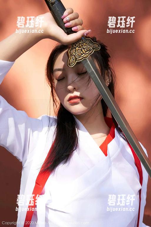蜜桃社-绯月樱-Cherry 蜜桃社 - 绯月樱-Cherry与体操服:一场图库的灵魂舞蹈