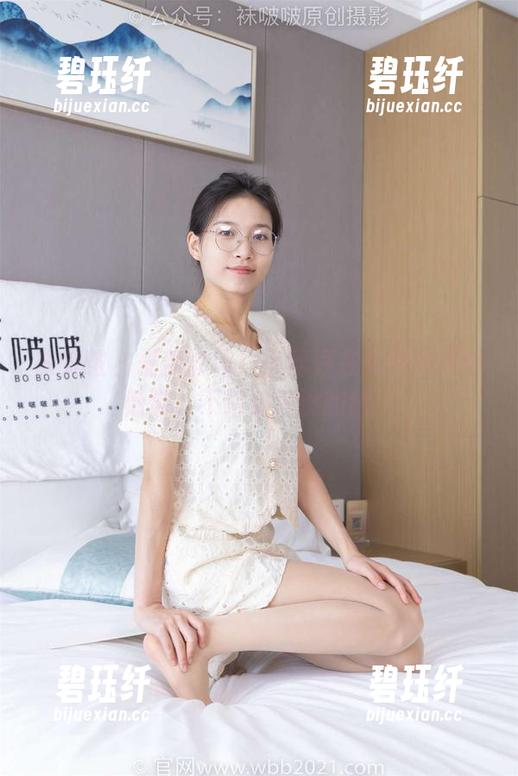 袜啵啵-小甜豆 袜啵啵 - 最新套图!小甜豆在粉色海洋中畅游,不怕被淹没的甜!