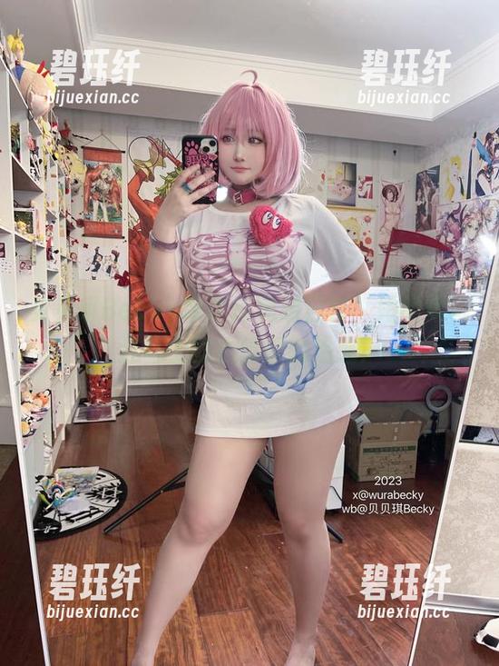 贝贝琪Becky带你探秘明日奈，她的写真连吃土的心情都能治愈！