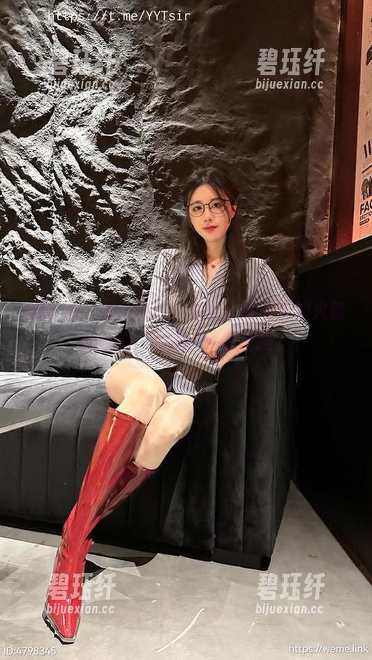 微密圈 - 轩子巨二兔合集，感受不知火舞的魔力，心里的小鹿乱撞。