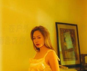 轰趴猫 – 在户外，艾小青用她的套图资源悄悄告诉你：生活原来可以这样！