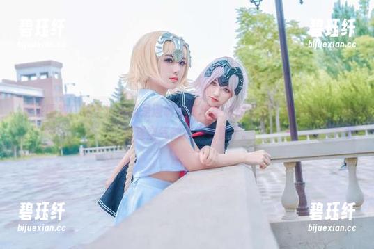 速来围观！这个泡泡就是逊啦的赛车服私房图包，转身瞬间，仿佛连空气都变得更快了。