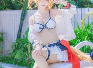这张金鱼yui的婚纱图片，简直是美得不可思议，分享后绝对会引发讨论的，哈哈！