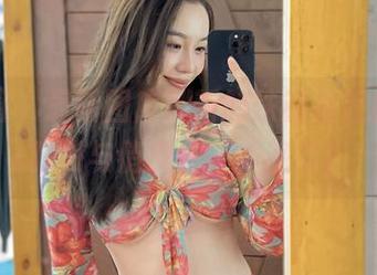 微密圈 – 最新图库刷新的铁锤姐姐白裙，时尚与俏皮并存，绝了！