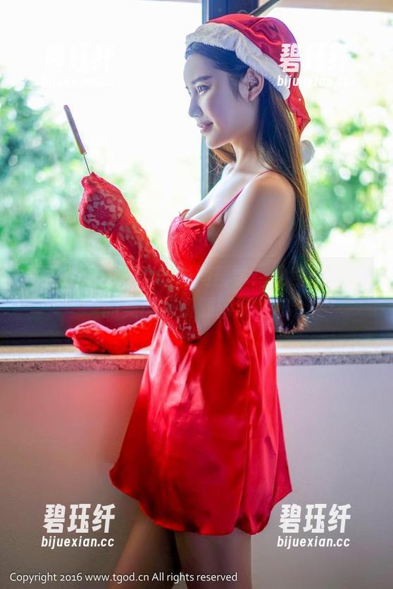 青豆客-梁莹Sugar 青豆客 - 牛仔裤的时尚哲学:梁莹Sugar的美图与资源暗藏玄机