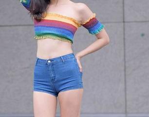 魔镜街拍 – 销售主管与粉裙的日常更新：原图里的婷婷，真是妥妥的职场女神！