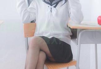 忍不住想问，黑川的白丝私房原图到底有多撩人？